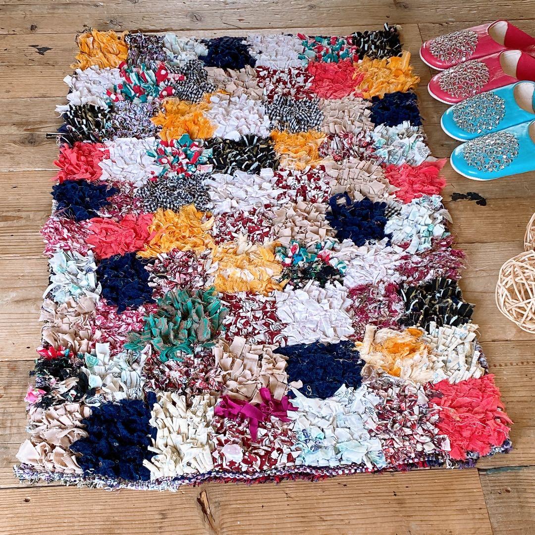 モロッコ ボシャルウィット Boucherouite ラグ カーペット②