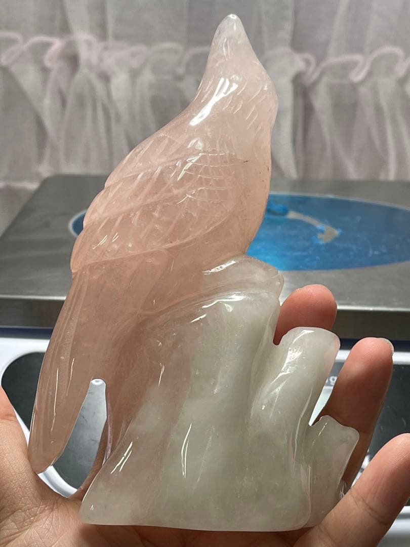 大きい❣️天然水晶 高品質 ローズクォーツ 鳥　手彫リ543g 置物  綺麗