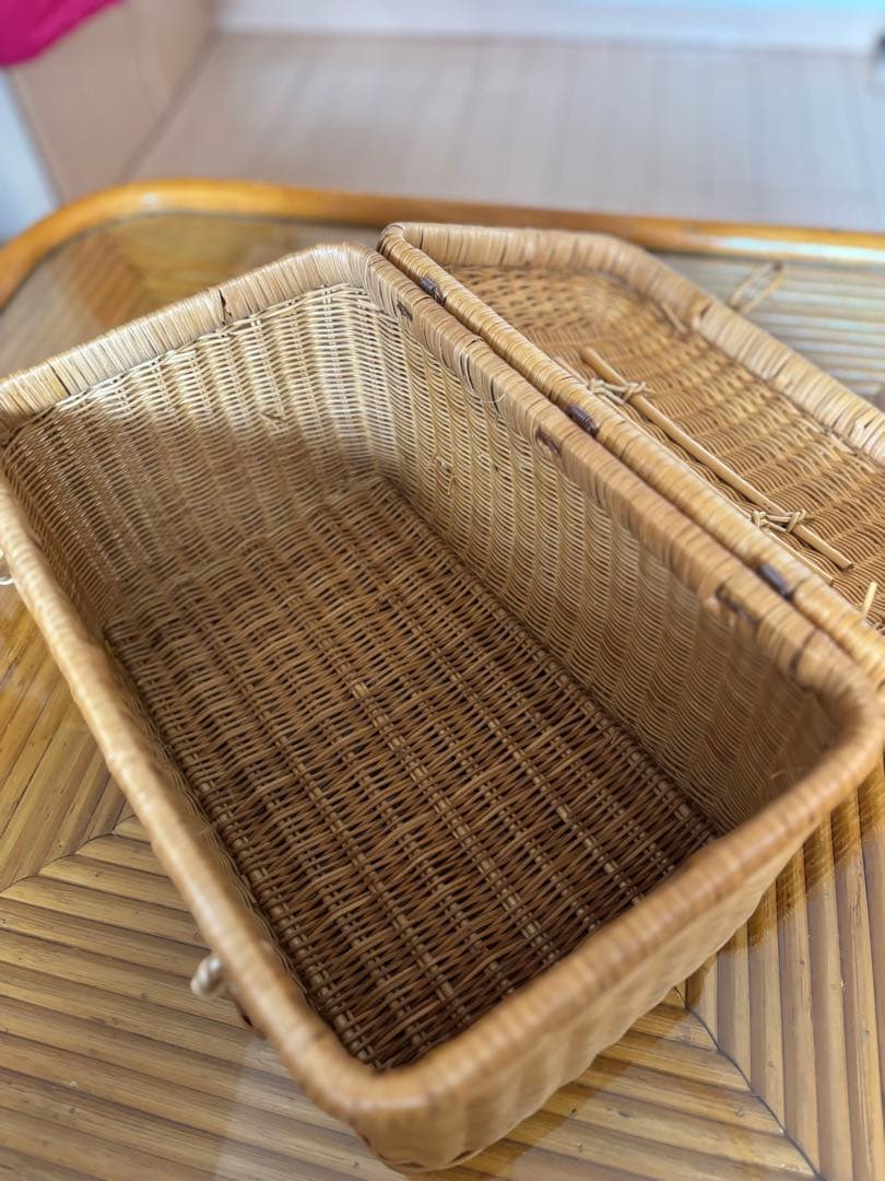 【値下げ中！】アンティーク　ラタン製 蓋付きバスケット