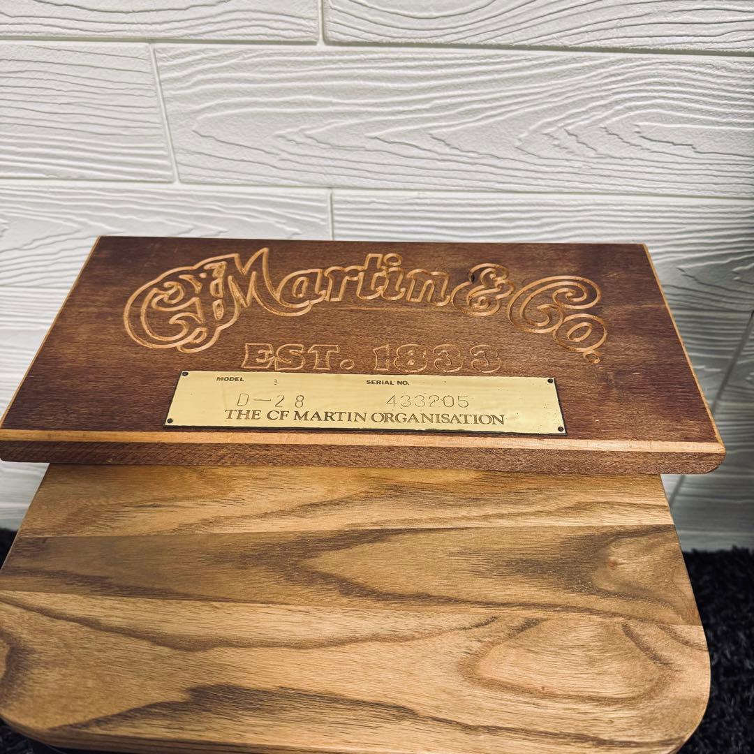 専用 Martin D-28 シリアルナンバー入り 木製プレート - メルカリ