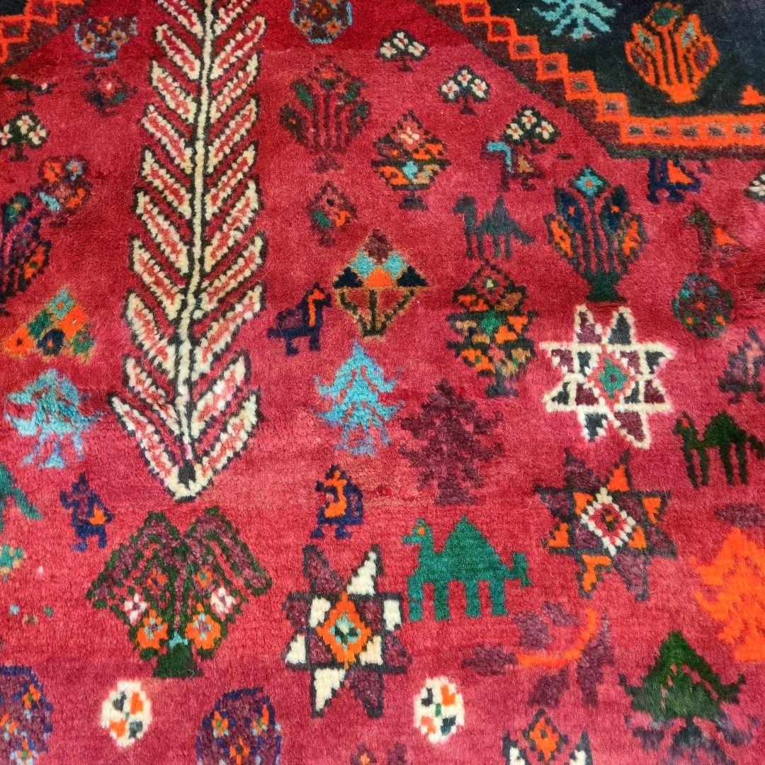 北欧柄 マリメッコ風インテリアラグ 180×230 ウニッコ marimekko