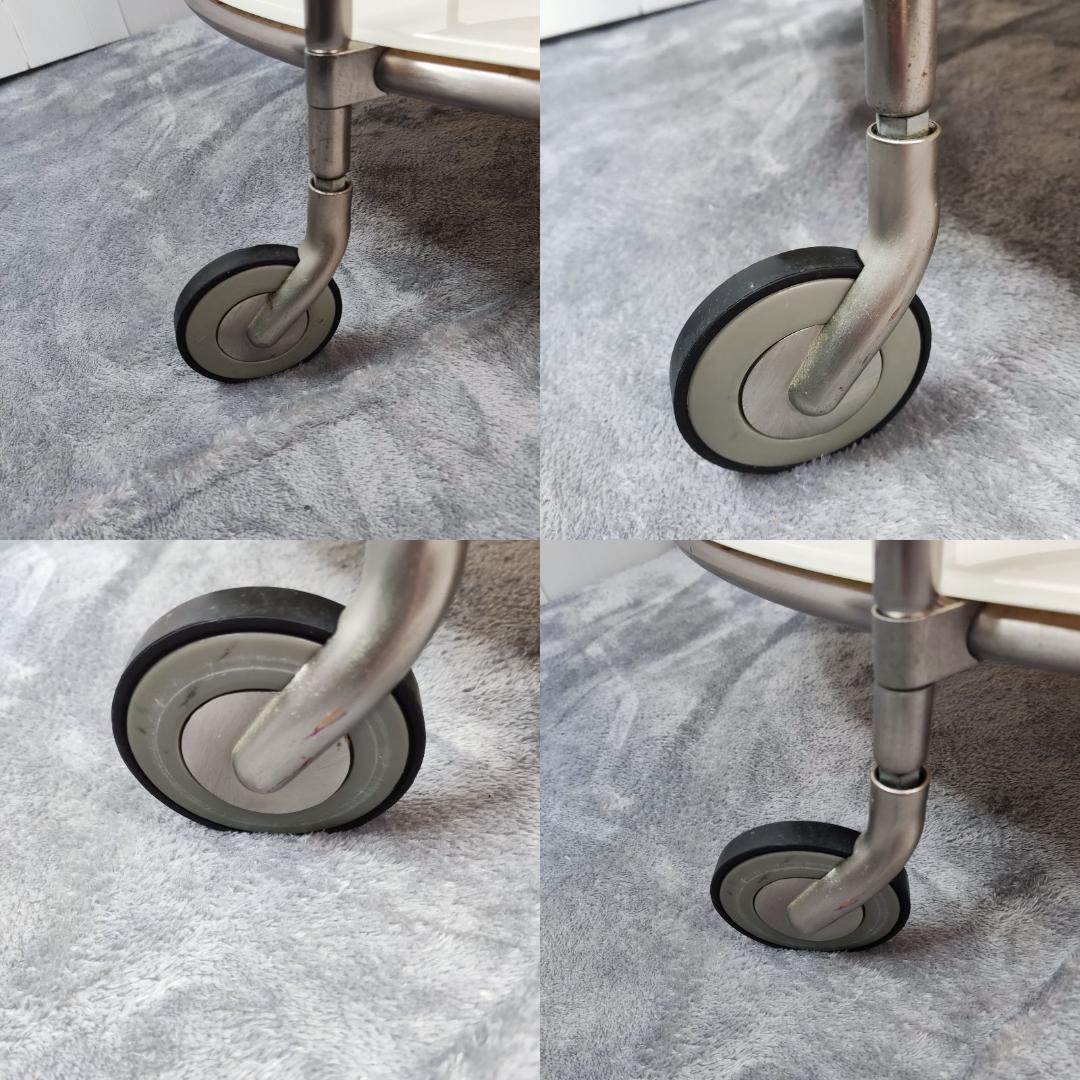 IKEA オールドイケア strind ガラステーブル　コーヒーテーブル　廃番品