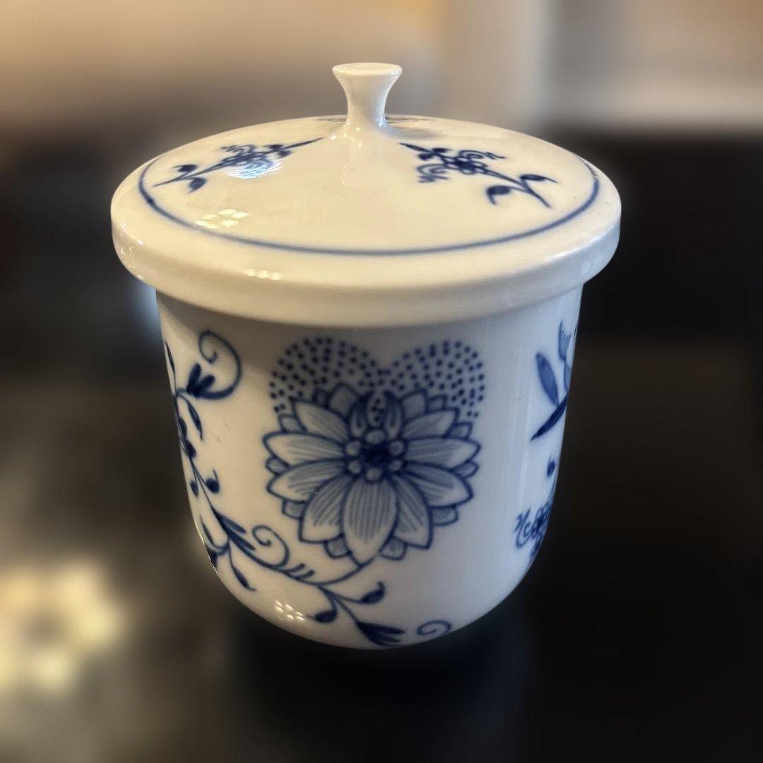 マイセン　ブルーオニオン　蓋付き湯呑み　箱無し　未使用