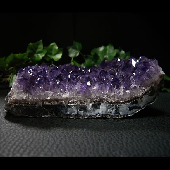 超特大アメジストクラスター 30㎏ 愛の守護石、第六感を高め 邪悪