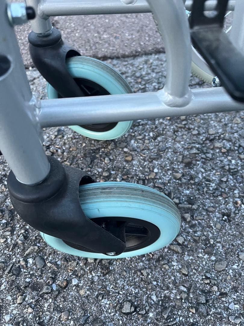 ⭐️匿名配送可能⭐️【新品同様】車椅子　ケアテックジャパン　CA-10SU