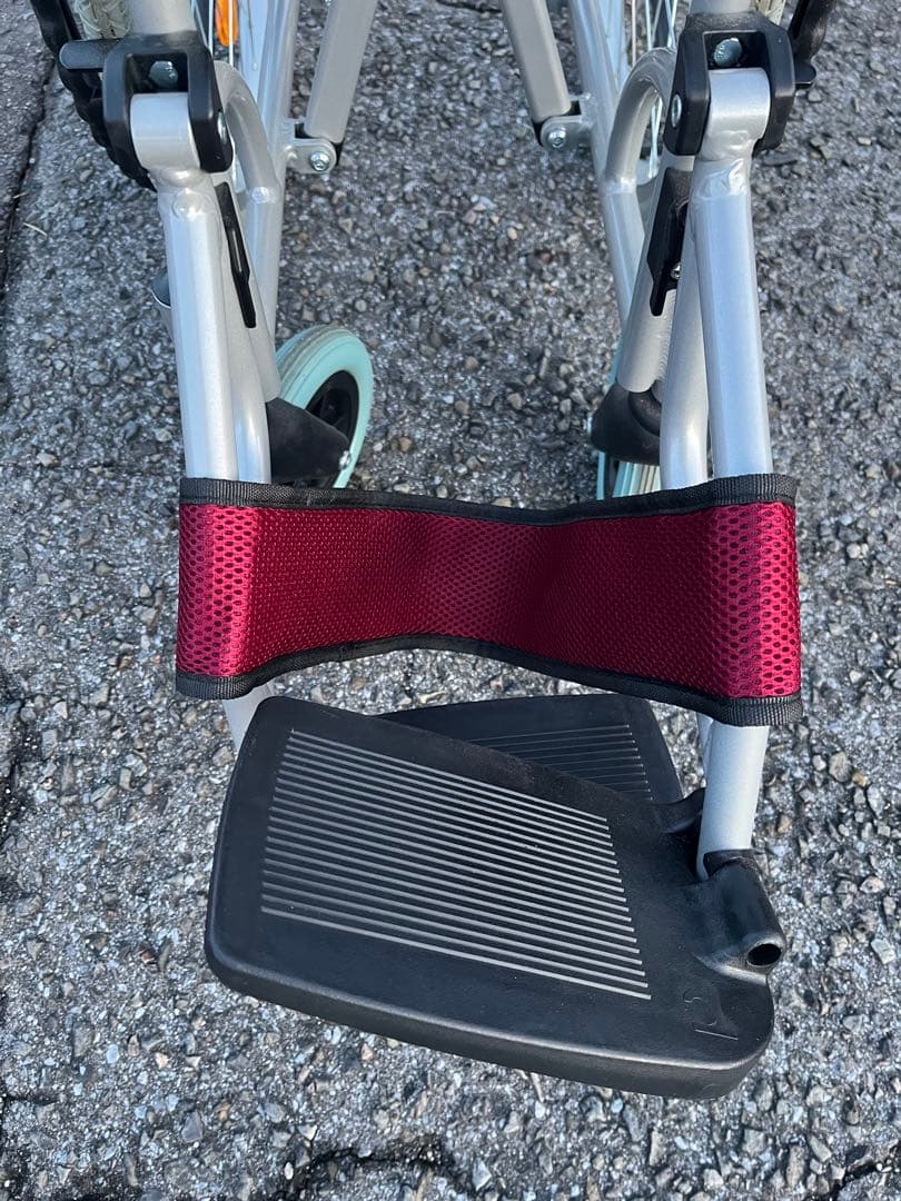 ⭐️匿名配送可能⭐️【新品同様】車椅子　ケアテックジャパン　CA-10SU