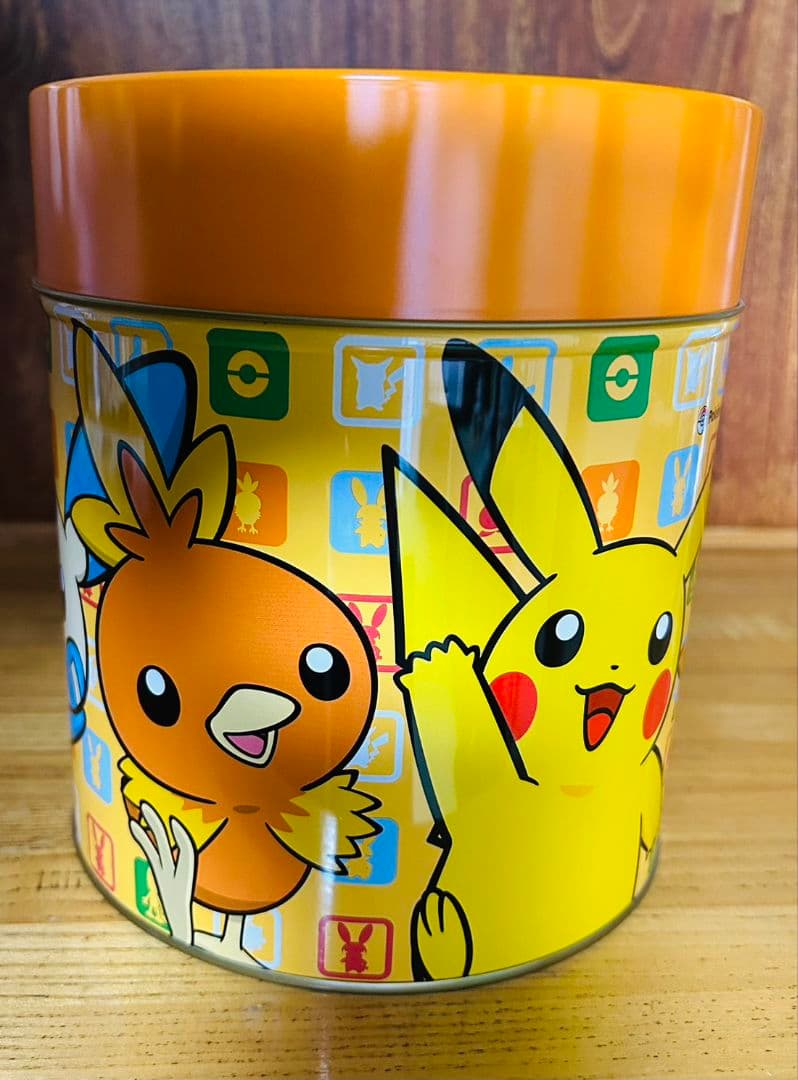 ポケモンセンター　お菓子缶