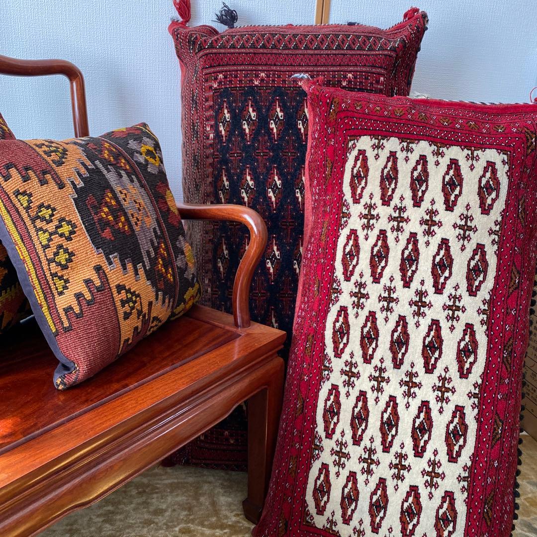 ペルシャ絨毯　トルクメン産大きいクッションカバー（小）