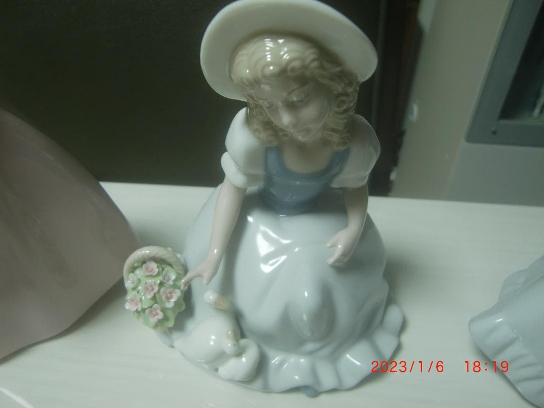 NADAL製【アヒルと少女・ウサギと少女・赤ちゃん・少女2点】リアドロＬ182