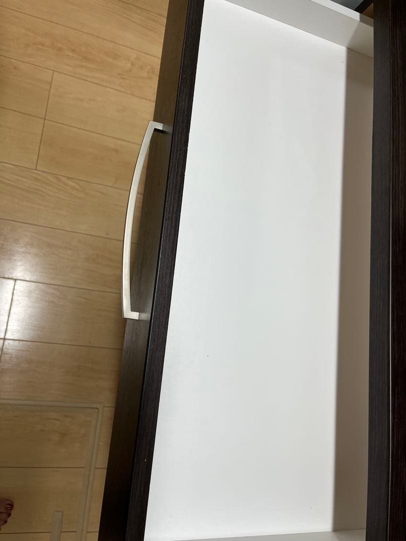 【値下げ中！8/19 15時まで！送料込み】キッチンボード　食器棚 ガラス扉付き