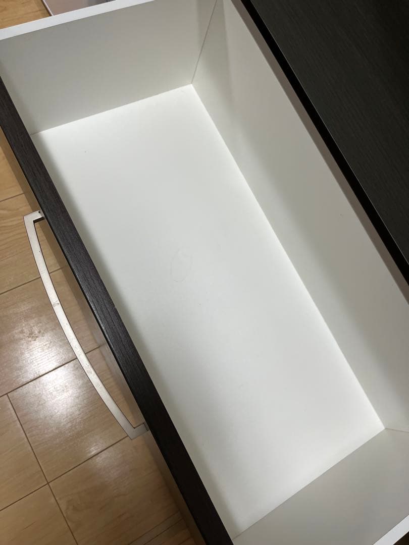 【値下げ中！8/19 15時まで！送料込み】キッチンボード　食器棚 ガラス扉付き