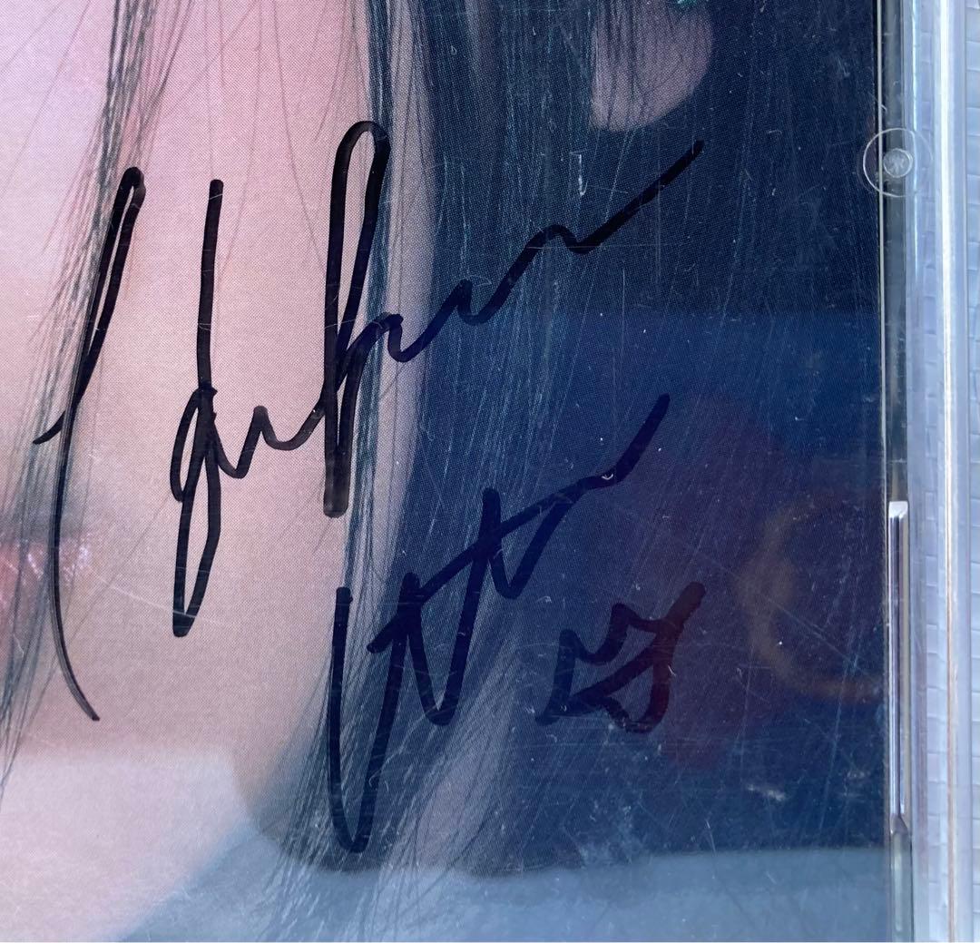 宇多田ヒカル First Love 直筆サイン入りCD - メルカリ