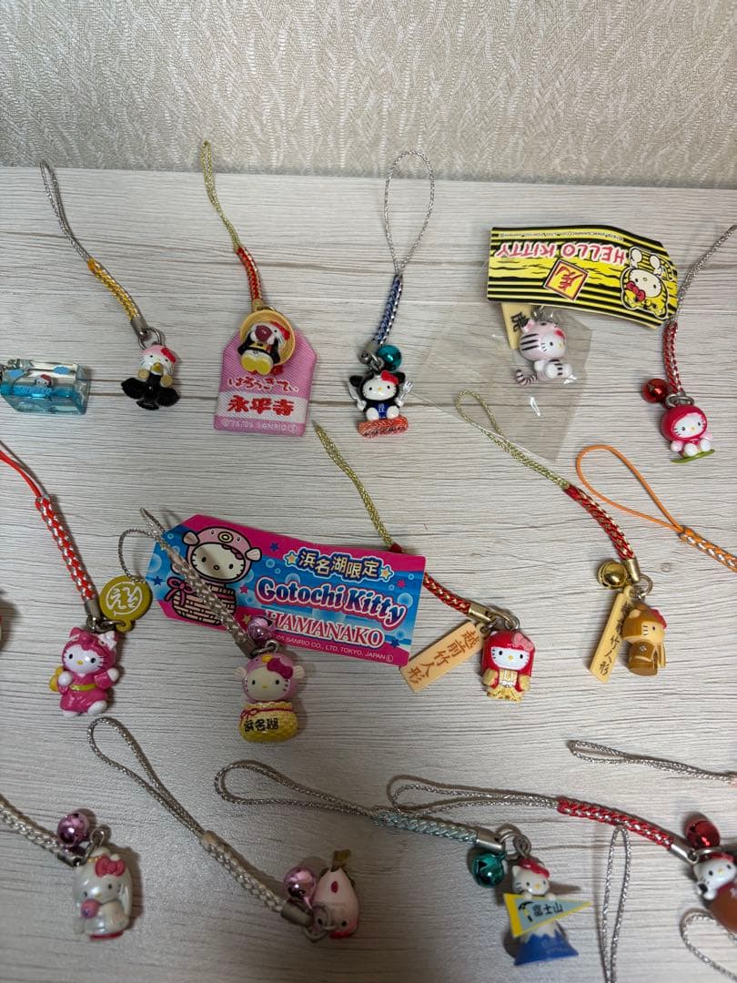 激レア ご当地 ハローキティ ストラップ 根付 32個セット(おまけ付き