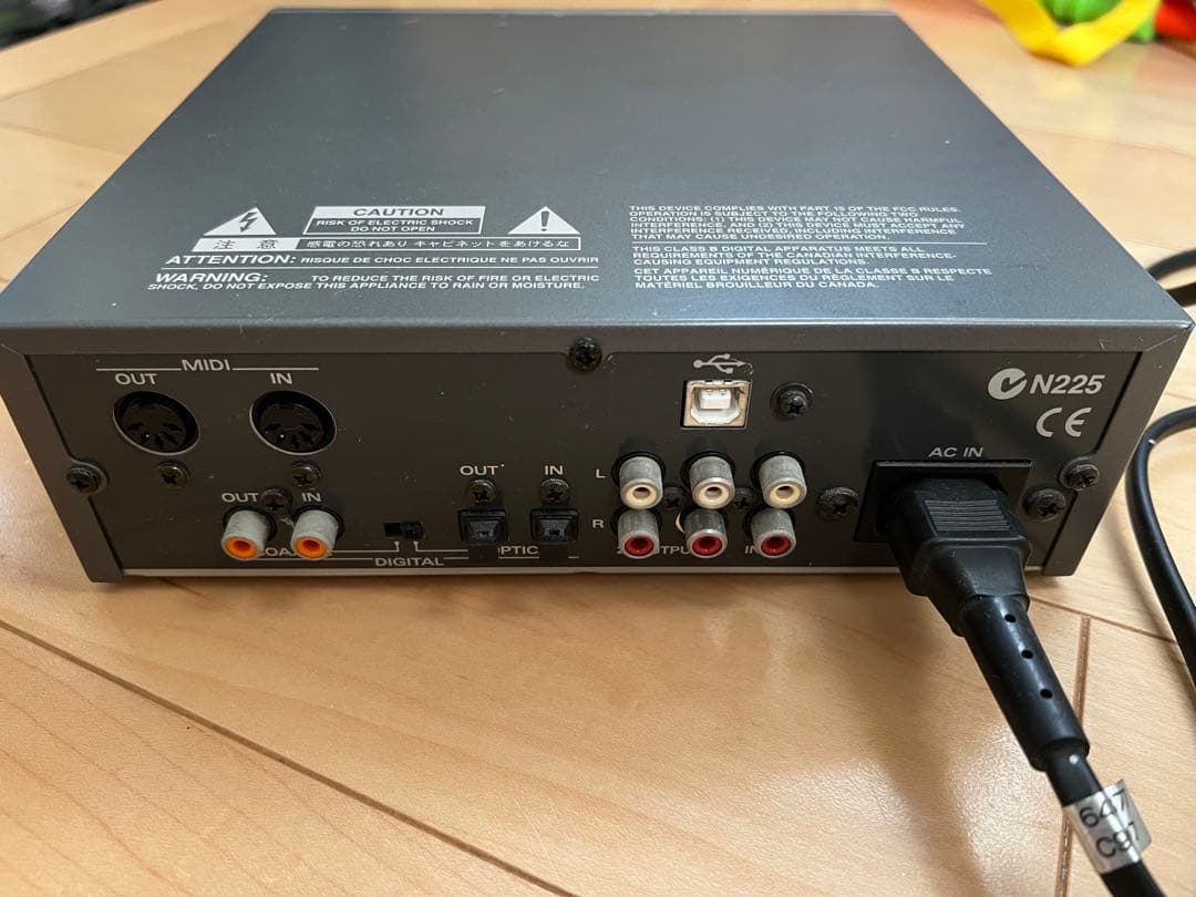 Roland SC-D70 （SC-8820相当MIDI音源 + PCM音源）