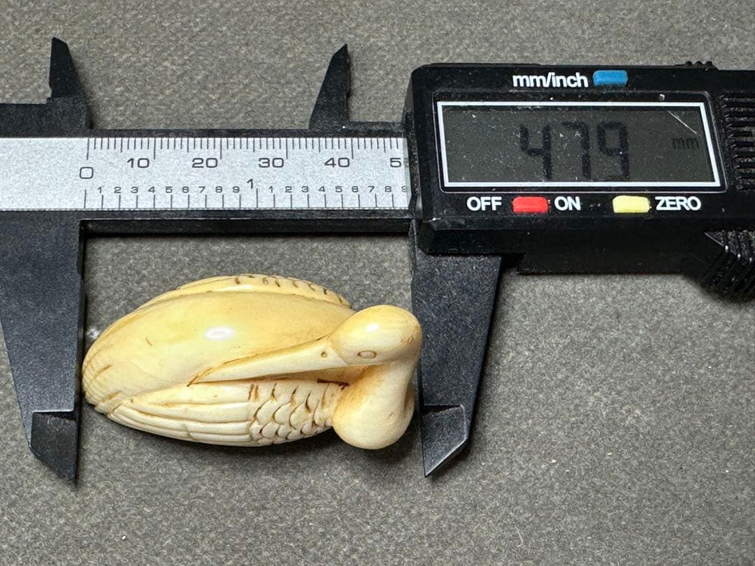 極上　根付　天然素材　アンティーク　和彫　置物　骨董　飾り物　古美術品　 置物