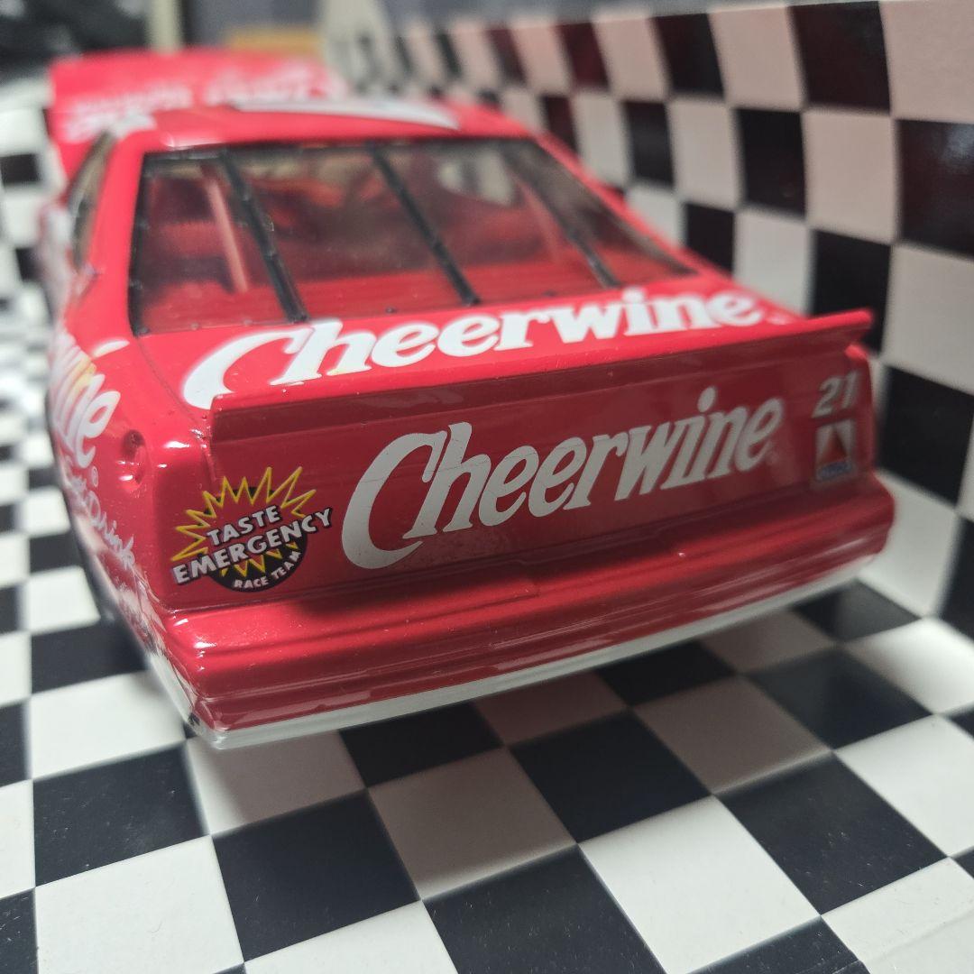 アメリカンマッスル NASCA RERTL 1/18スケール