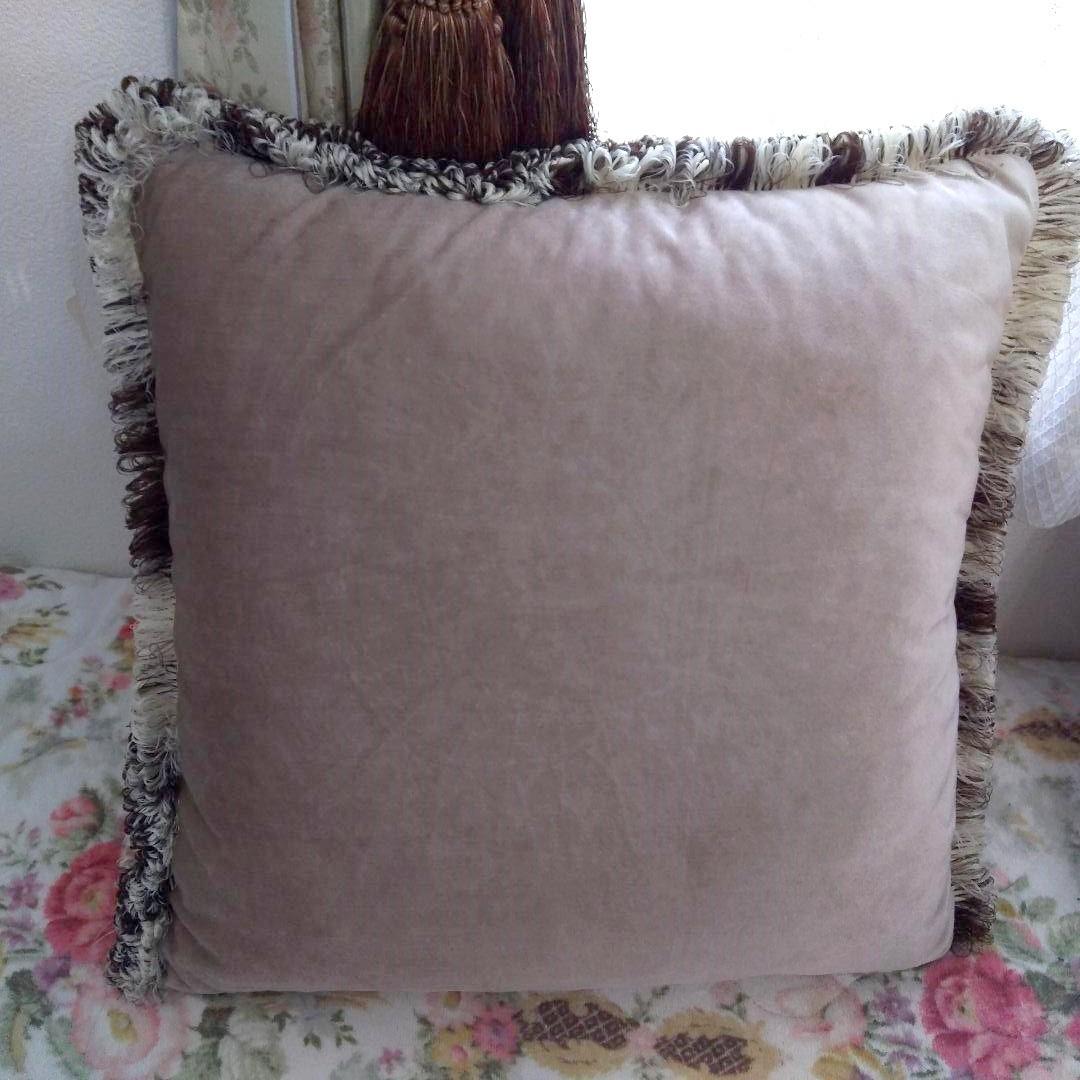 トルコ直輸入　高級　クッションセット　５品　ロココ