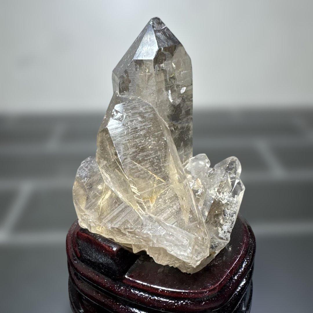 【極上品】希少　ゴールドルチルクォーツ クラスター 光台座付