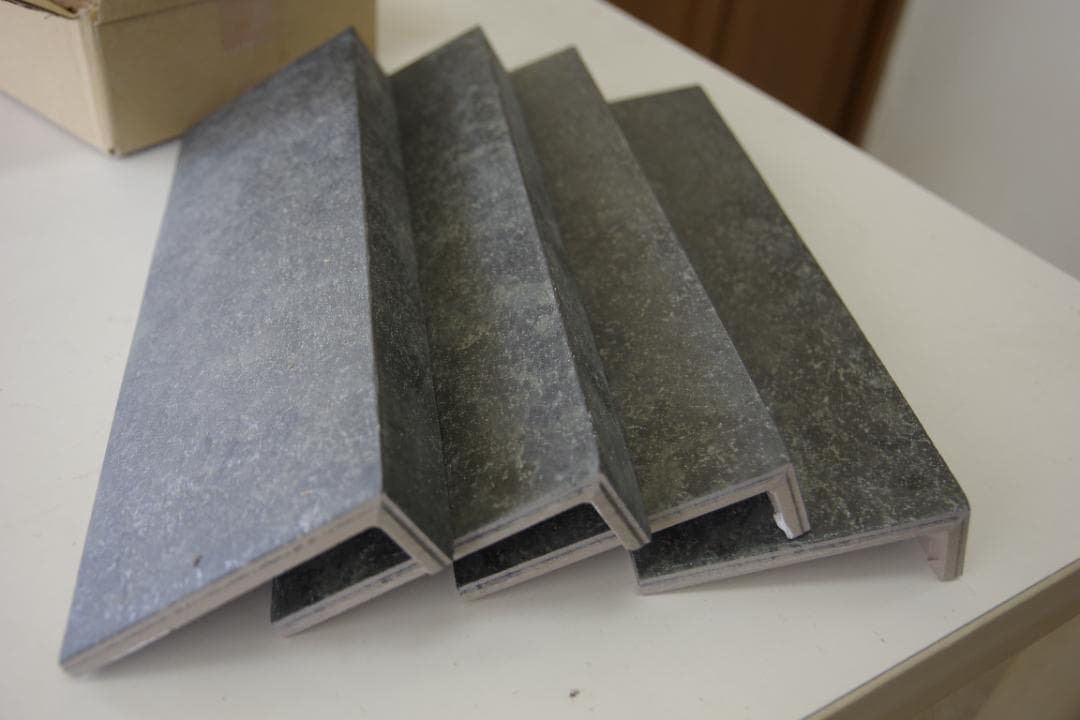 外装床タイル　 LIXIL　ベスパ　段鼻タイル　1箱　新品