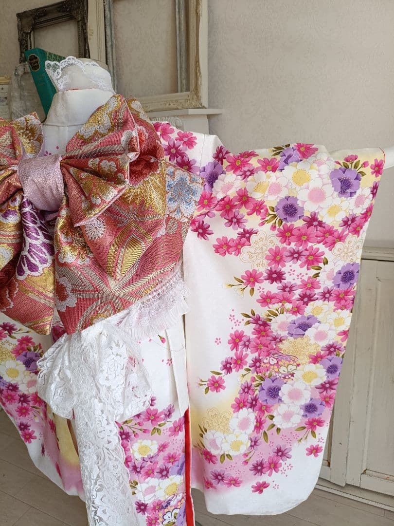 白地に花模様の着物とピンク系作り帯セット☆七五三ハーフ成人式