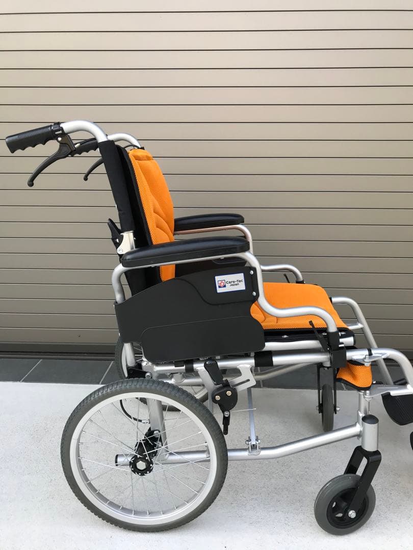 車椅子　ケアテックジャパン　折りたたみ