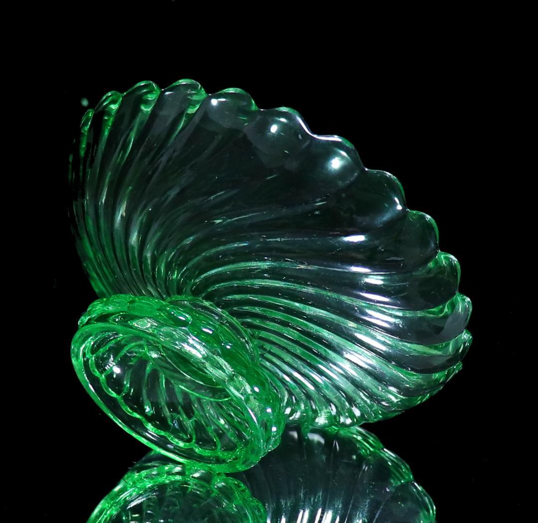 オールド・バカラ 激レア ウランガラス製 バンブー 花型コンポート アンティーク