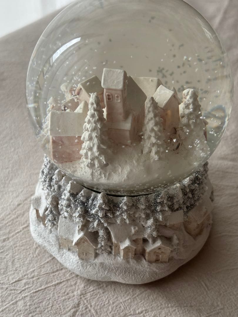 オルゴール付き　スノードーム