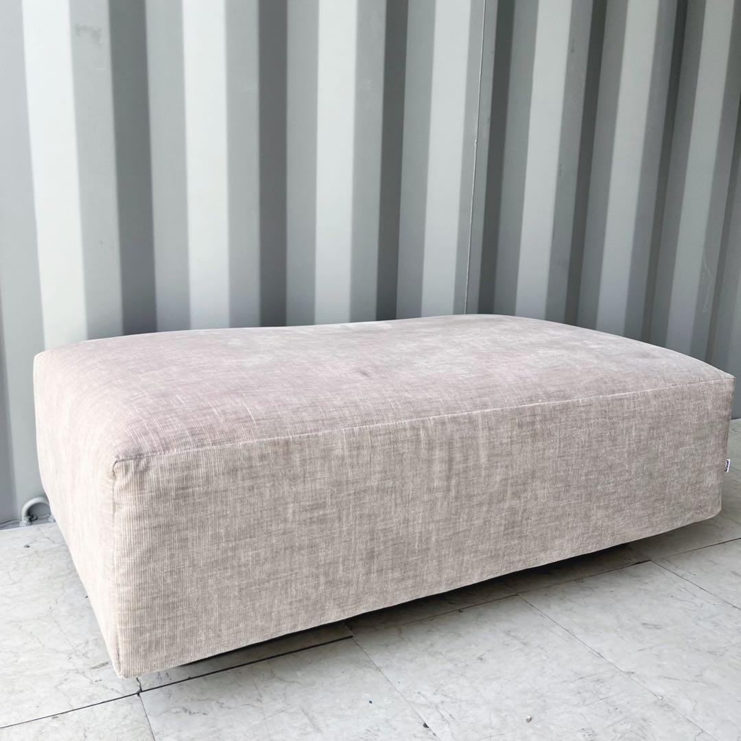 取付無料！ボーコンセプト ハンプトン プーフ ファブリックオットマン✨