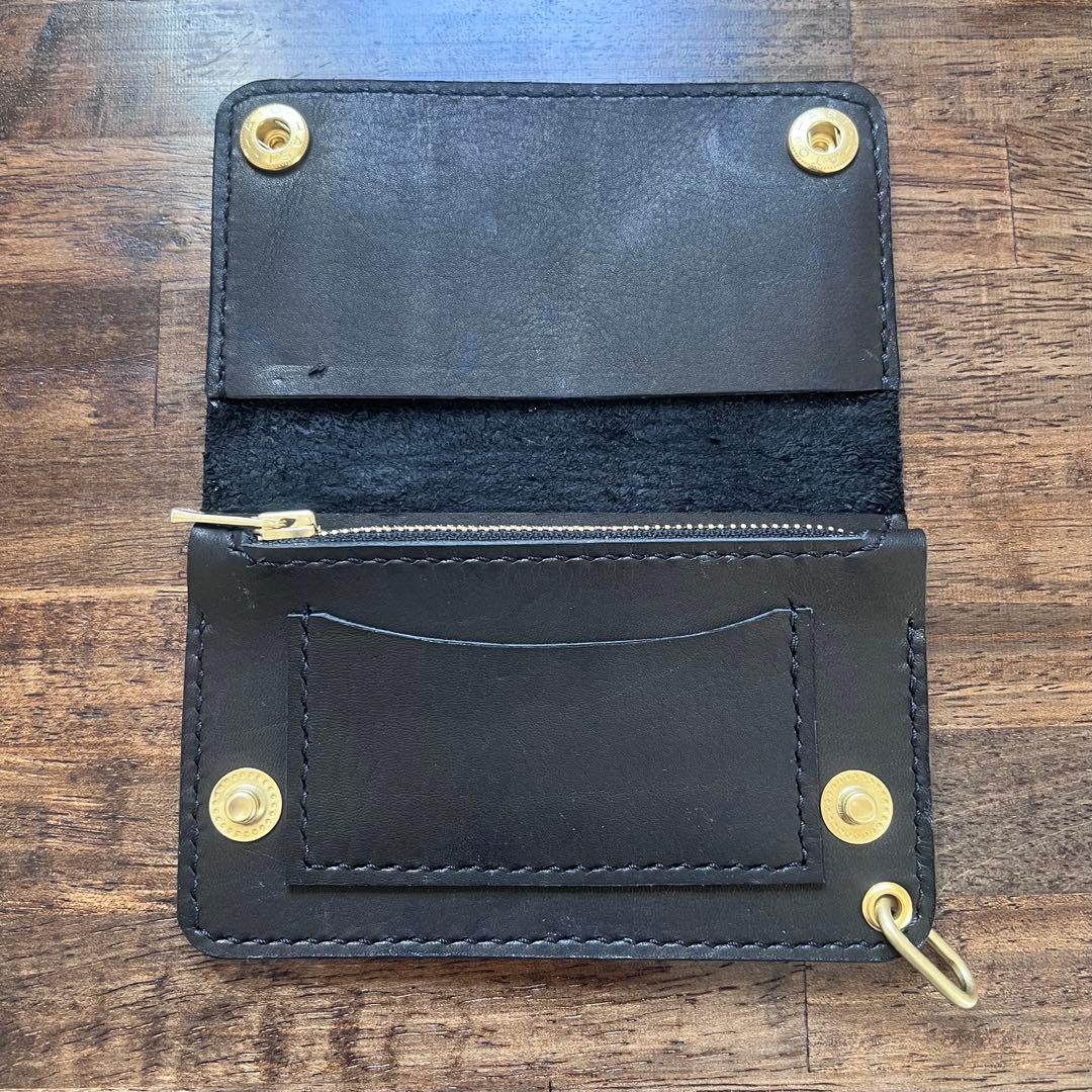 姫路レザー トラッカーウォレット ミドル 黒 クロコ型押し 紙幣折らず