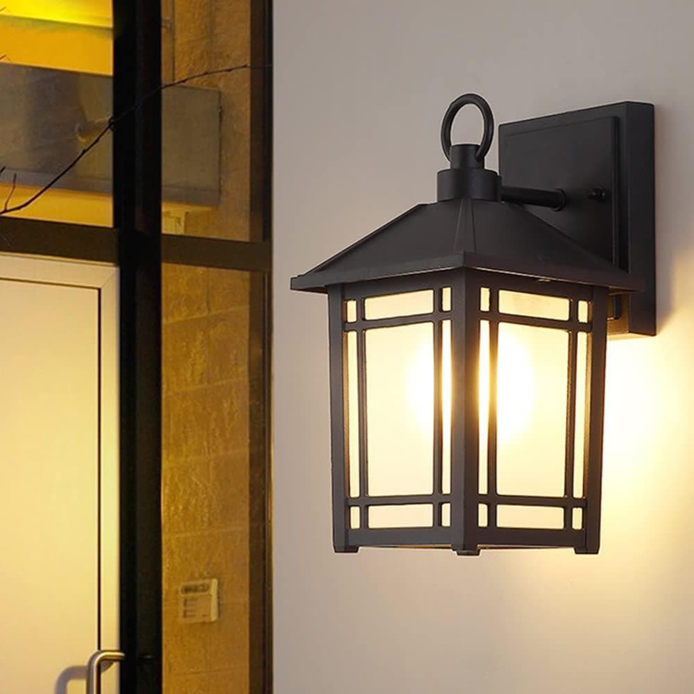 自動点灯・消灯機能　センサーライト　屋外照明　防水