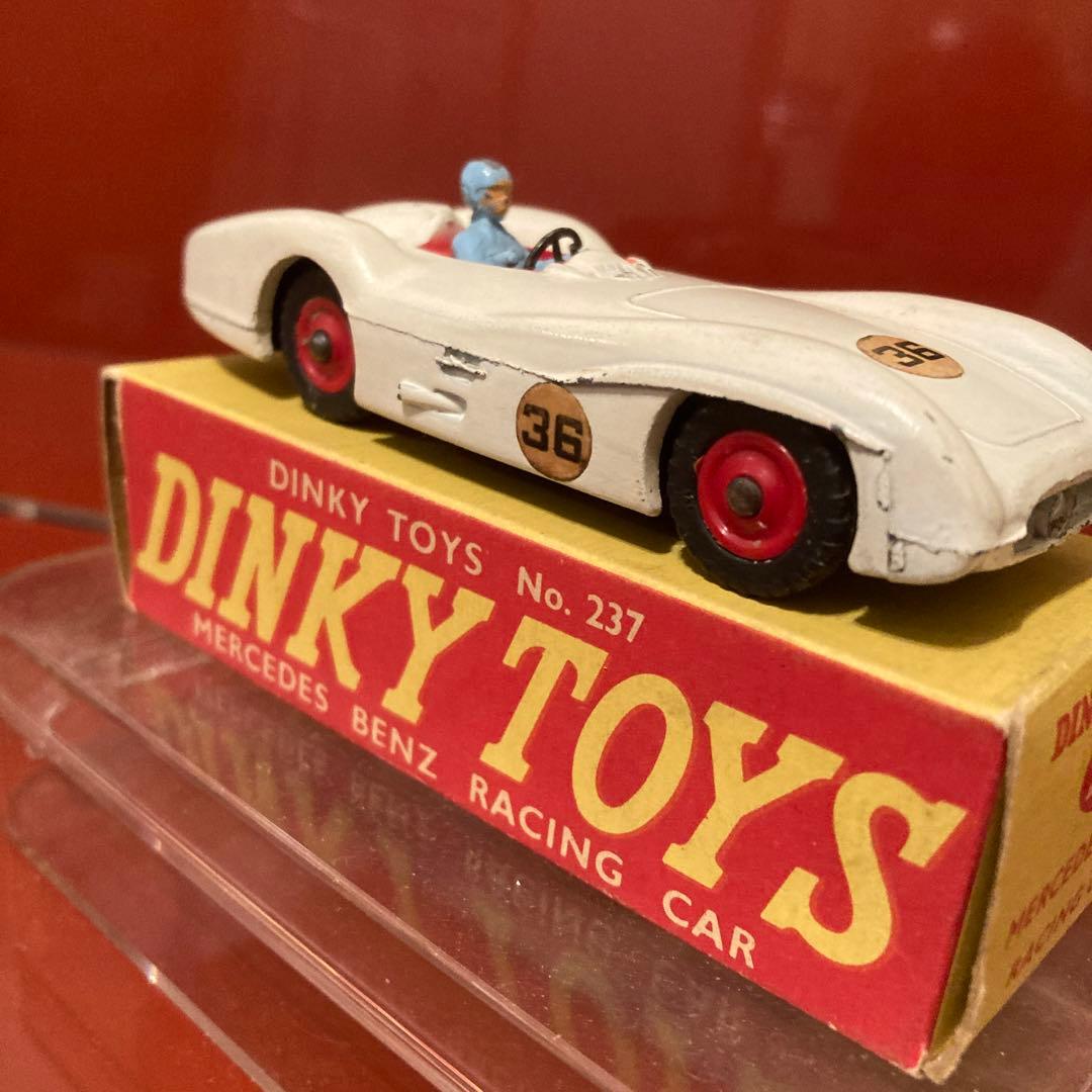 Dinky Toys No.237 メルセデス・ベンツ レーシングカー