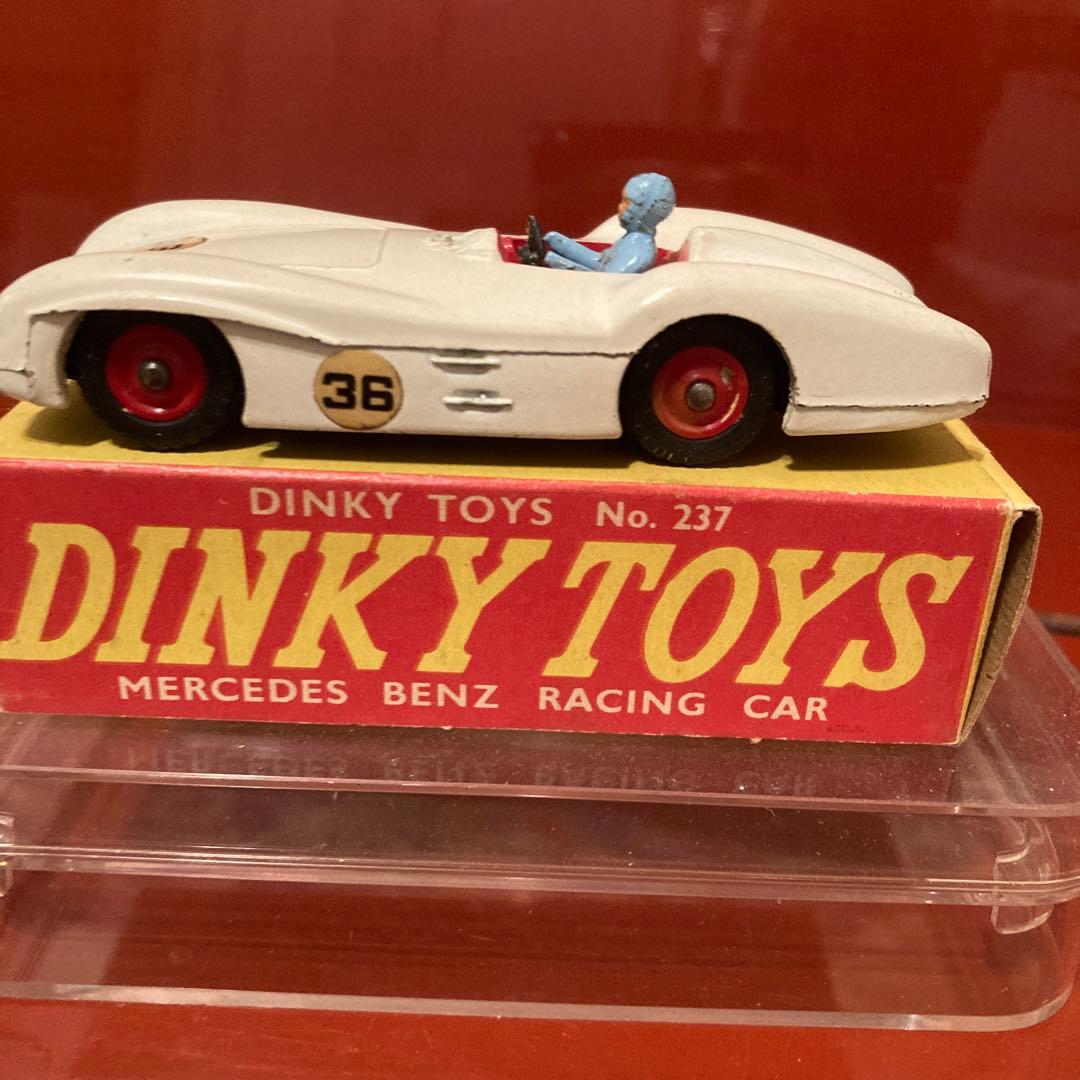 Dinky Toys No.237 メルセデス・ベンツ レーシングカー