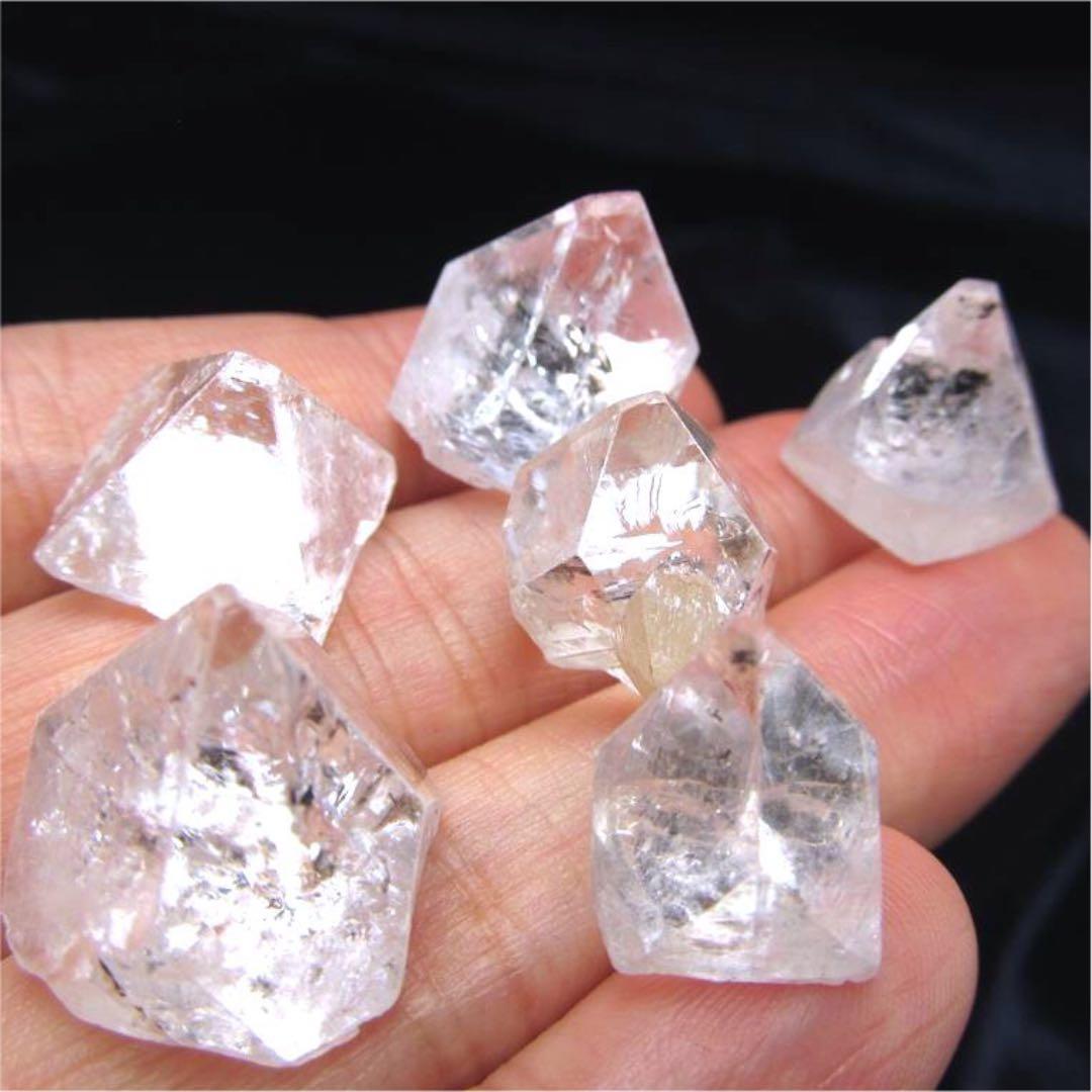 ★特選一石★希少☆強力な浄化の石【極上アポフィライト『魚眼石』結晶ポイント】❤️