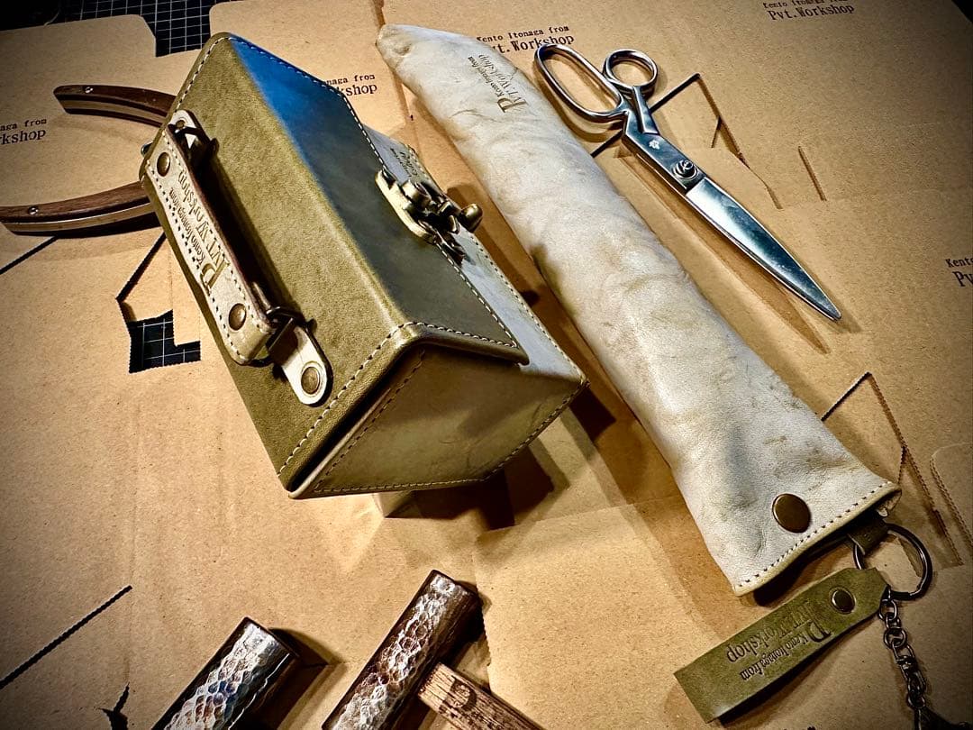 初売！Pvt.Workshop 極CL 本革 デッキケース ハーフ