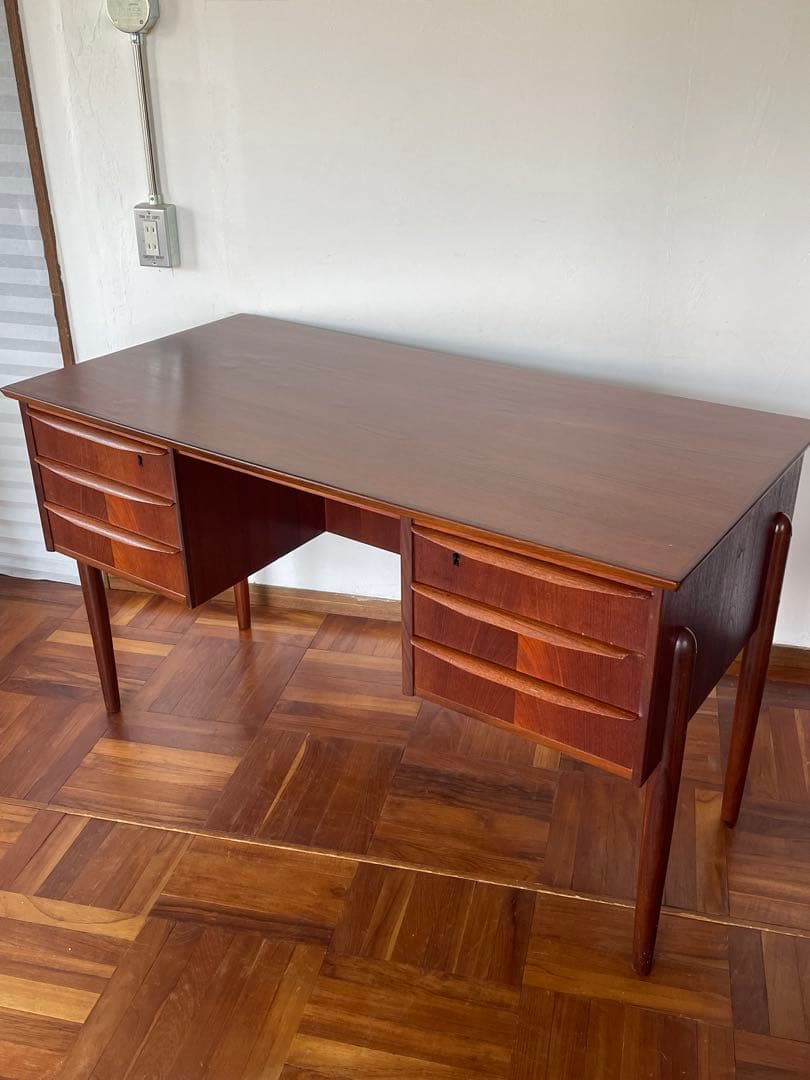 北欧 デンマーク ヴィンテージ チーク オイルフィニッシュ 両袖 デスク