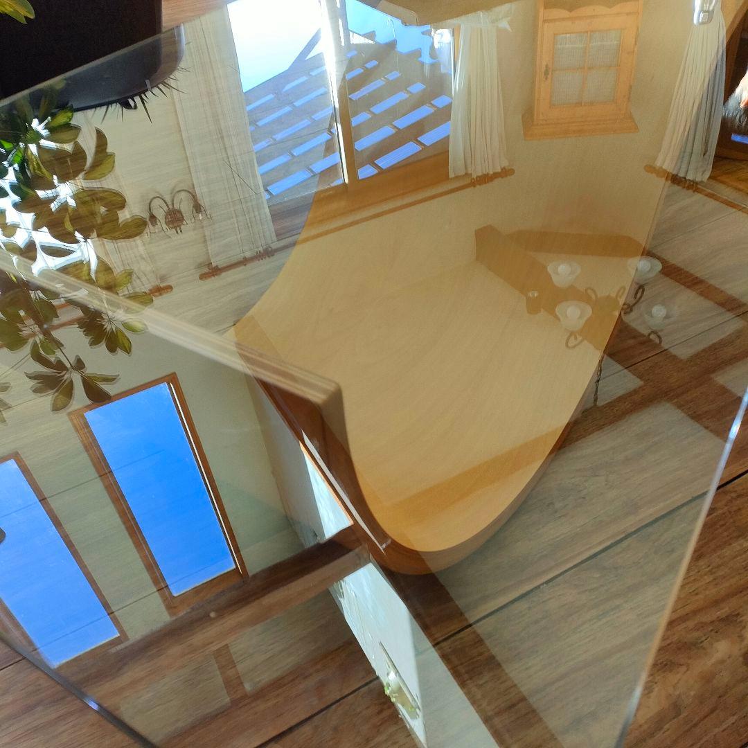 希少　北欧風　シモンズ　ガラステーブル　フィヨルド　ウェーブテーブル　モダン