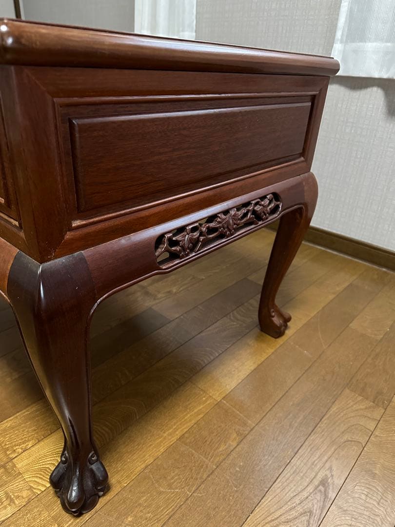 螺鈿入りサイドテーブル(木製彫刻入り)