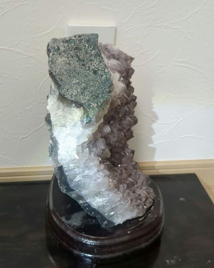 【専用】専用特別価格◆台付き◆カコクセナイト　アメジストクラスター