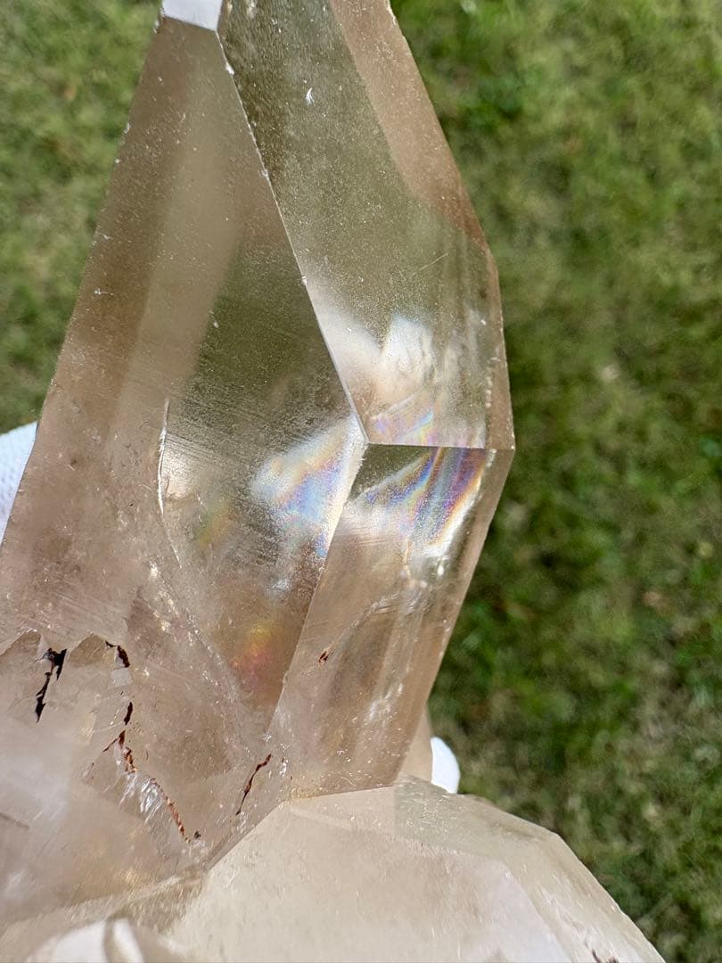 【匿名発送】クル渓谷産 ライトスモーキー水晶（セルフヒールド）