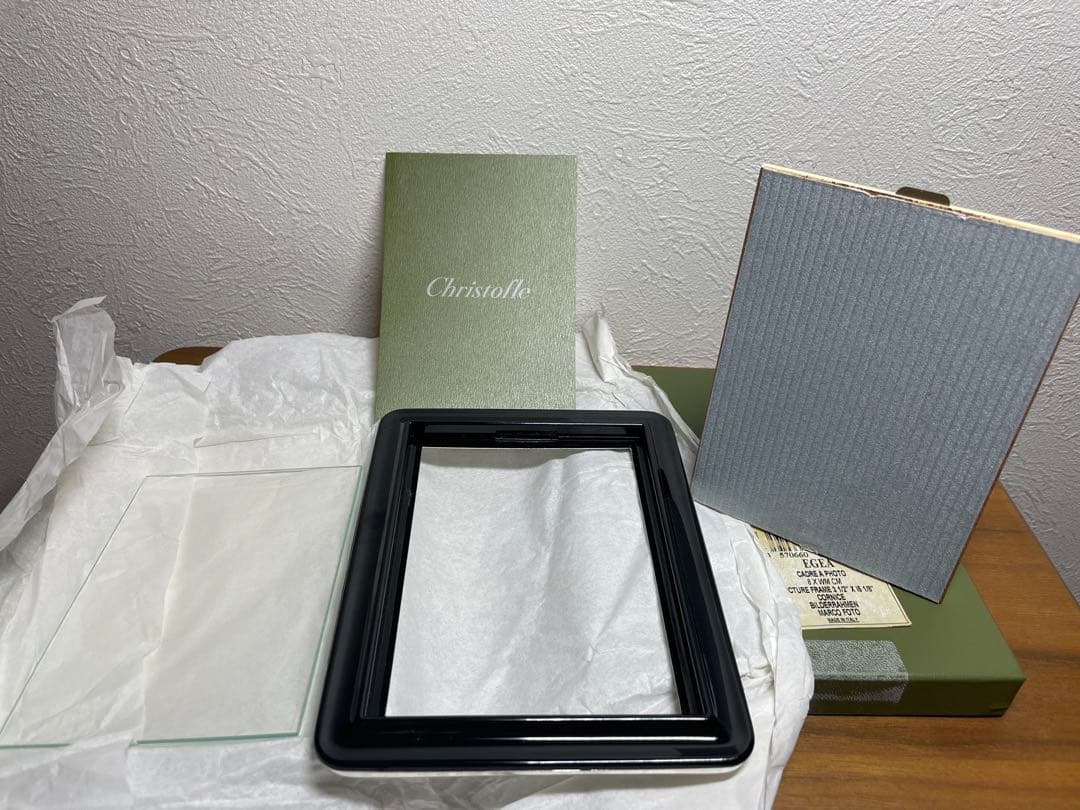 新品未使用【匿名配送】クリストフル　写真立てEGEA 13×17cm 縦横使用可