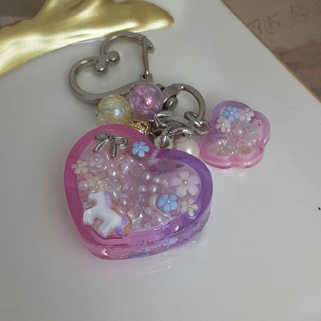#154　ゆめかわ＊ミニチュアユニコーン＊天使の羽根＊シャカシャカキーホルダー