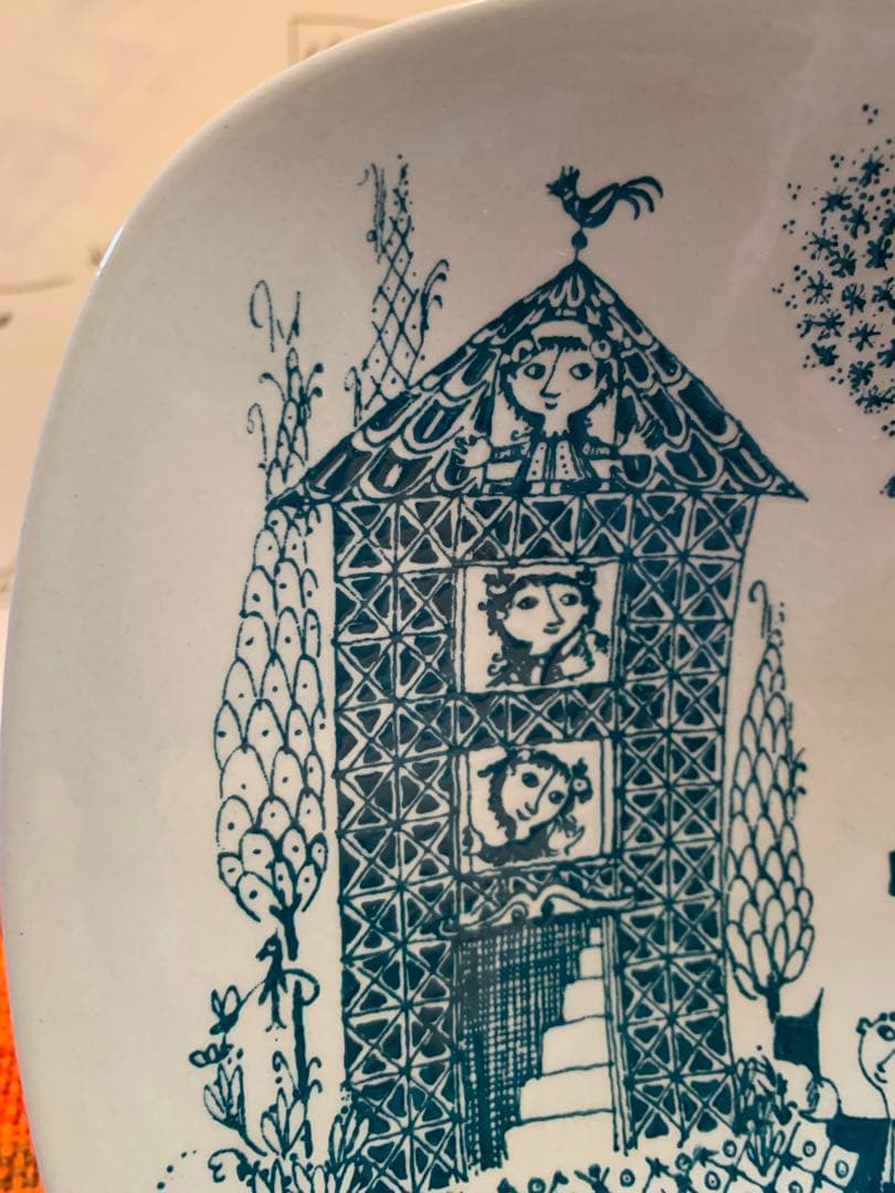 ビヨンヴィンブラッド　激レアのビンテージニモール窯の可愛い絵柄グリーンのお皿！