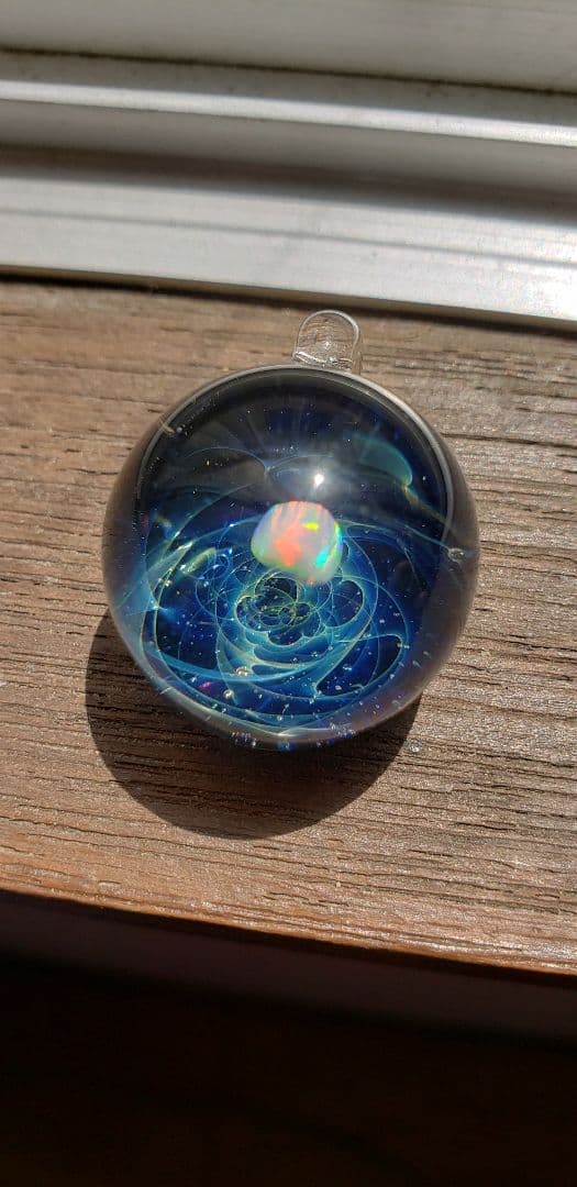 宇宙モチーフガラスネックレス