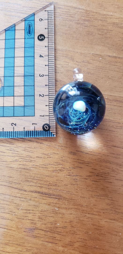 宇宙モチーフガラスネックレス