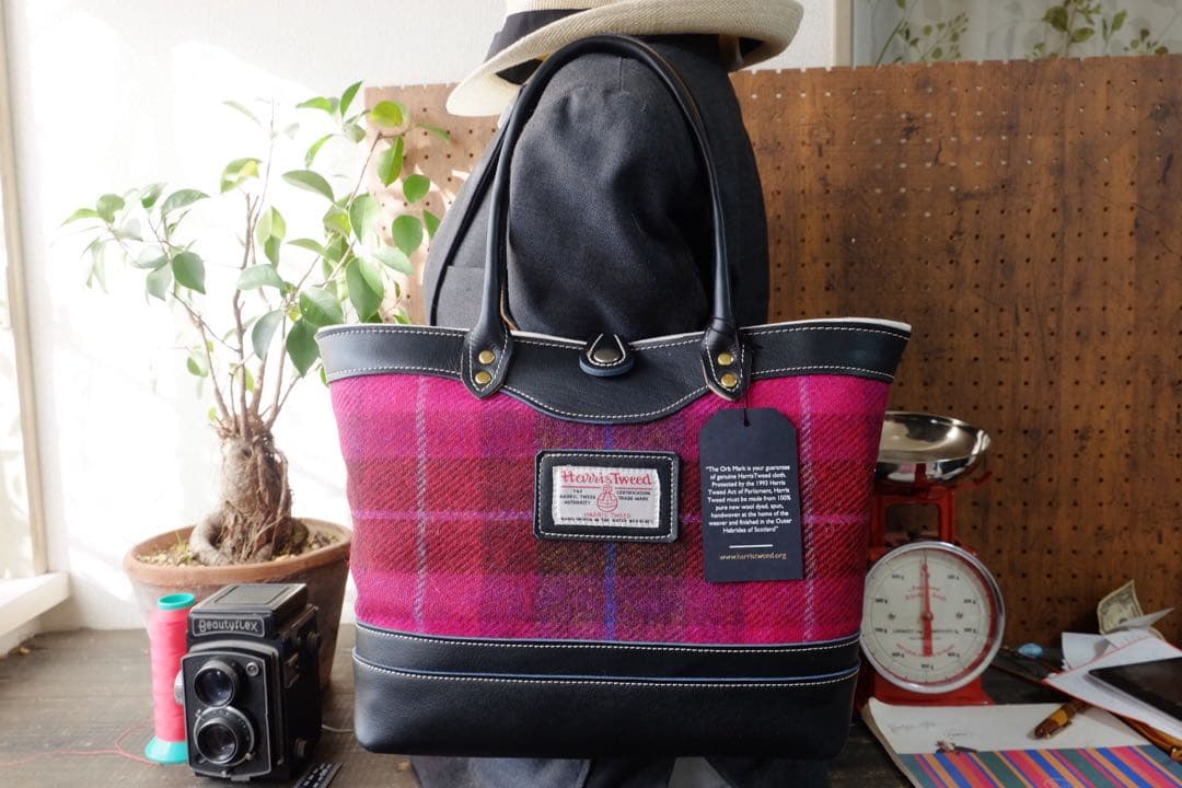 Harris tweed チェックブラックレザートートバッグ　ハリスツイード
