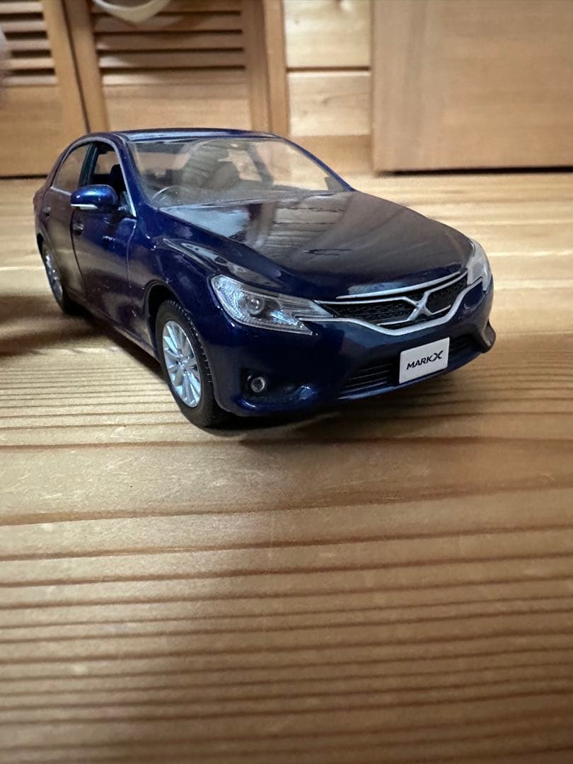 非売品トヨタ マークX 130系 中期型 カラーサンプル ミニカー 1/30