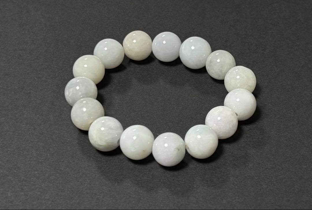 硬玉翡翠（１３.５mm珠、径１６cm）⑨（鑑別書付き）