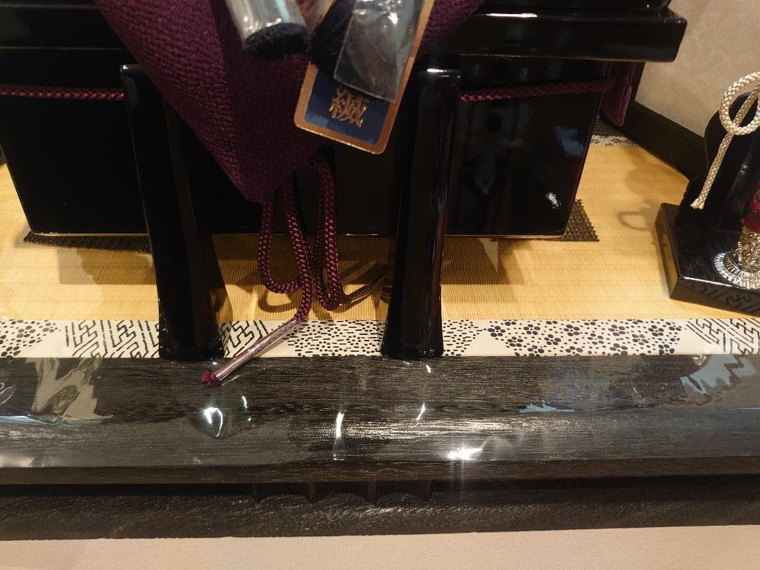 ●五月人形フルセット●　正絹縅の金兜　高級焼桐台屏風セット