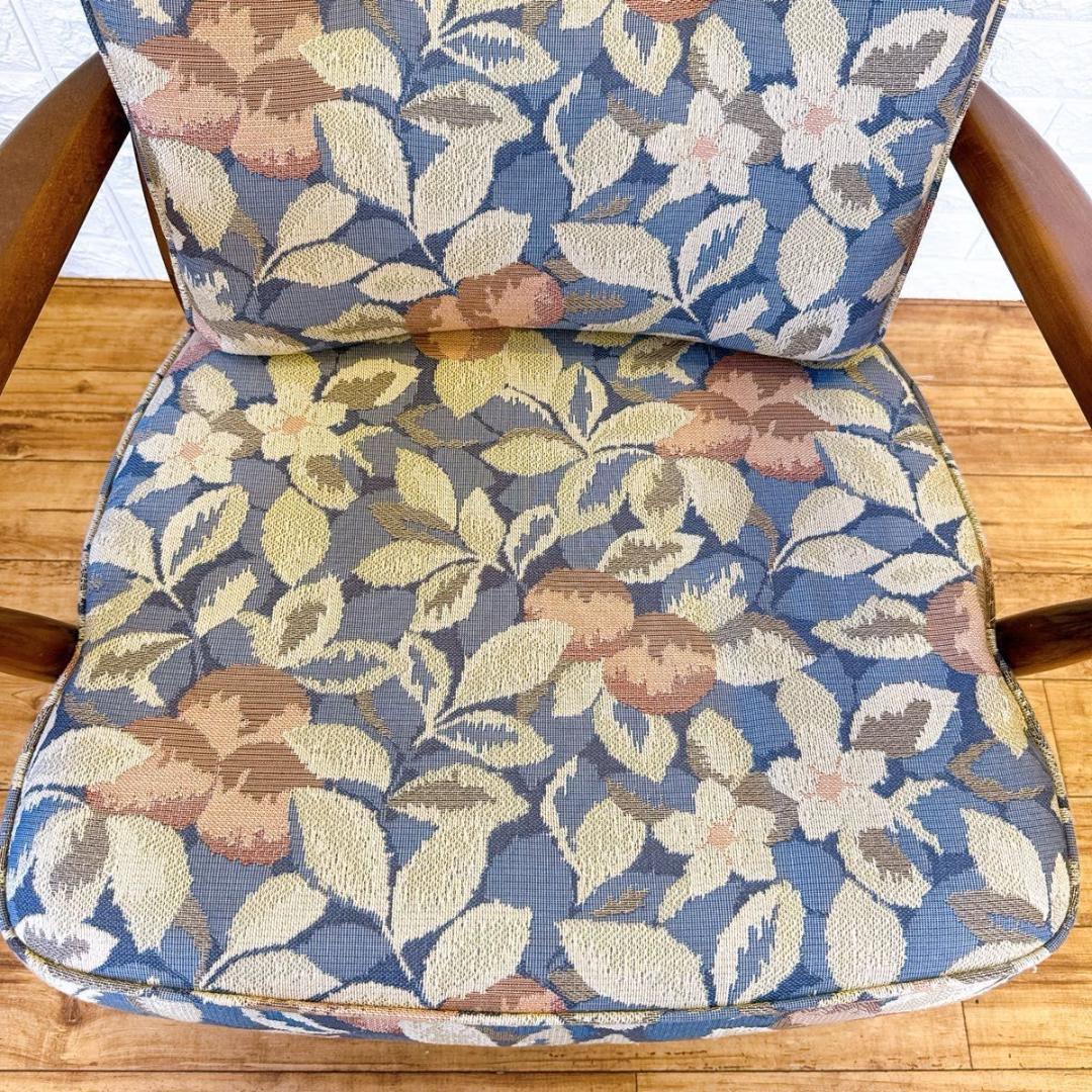 カリモク アームチェア 花柄 一人掛け シングルソファ 椅子　 クラシック