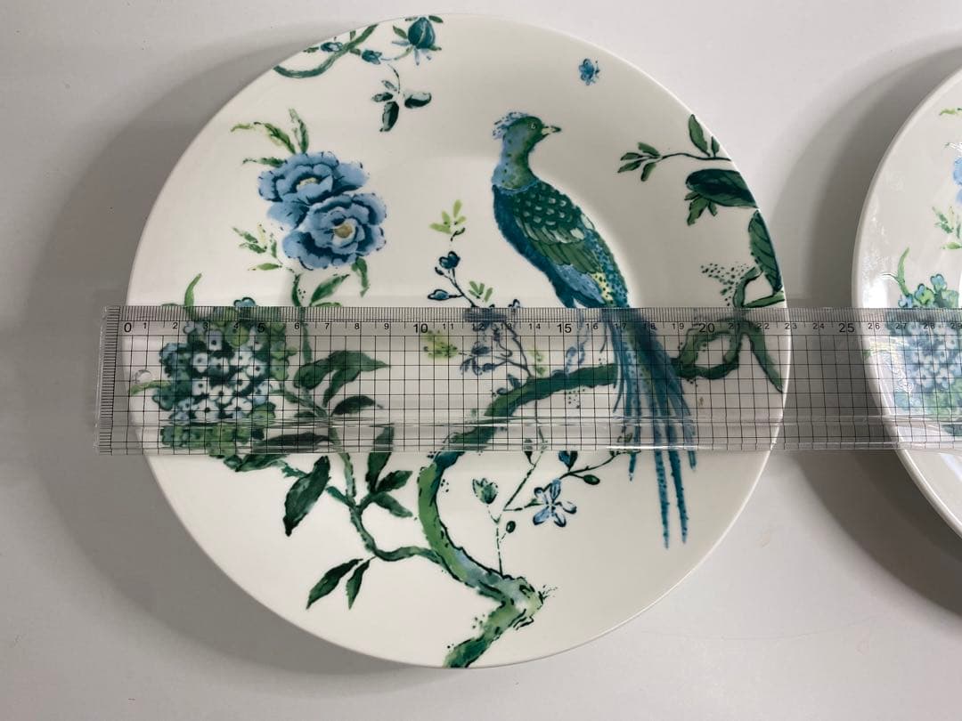 《ウェッジウッド》シノワズリ ホワイト プレート23ｃｍ ２枚